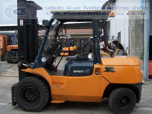 ขายรถ โฟล์คลิฟท์ TOYOTA รุ่น 7-FD45