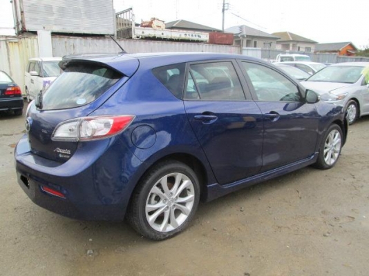 ขาย ท้ายตัด NEW MAZDA 3   5ประตู  พาร์ทแท้นำเข้าจากญี่ปุ่น!!!!