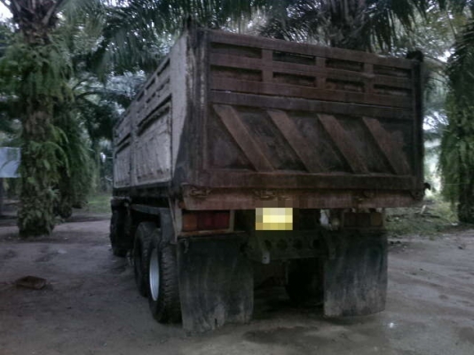 รถมิตซู 10 ล้อดั๊ม FN527 - TF 220 แรงม้า   สนใจติดต่อได้ทื่ 081-6079515