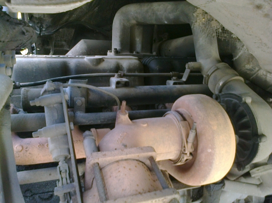 (ขาย2คัน)10ล้อหัวลากNISSAN UD CW41และ30 เครื่อง290แรง รถใช้งานอยู่