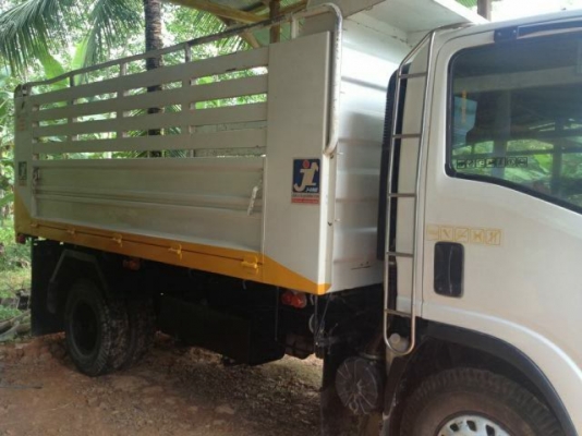 รถอิซูซุ 6 ล้อดั๊ม NPR 150 แรงม้า ปี 52 รถวิ่ง 80000 กว่าโล  สนใจติดต่อได้ทื่ 081-6079515