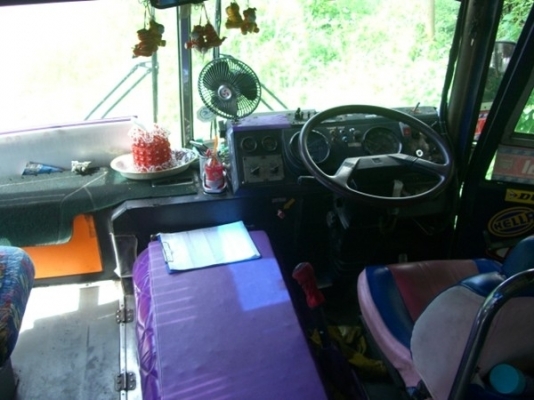 บัสแอร์ 32 ที่นั่ง แอร์แยก เครื่องแรง ภายในสวย จอด เลิกวิ่งแล้ว