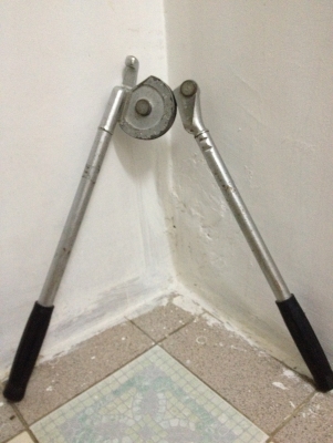 ขายเบนเดอร์ดัดท่อทองแดงสภาพดีพร้อมใช้งานเลย ขายเบนเดอร์ดัดท่อทองแดงสภาพดีพร้อมใช้งานเลย