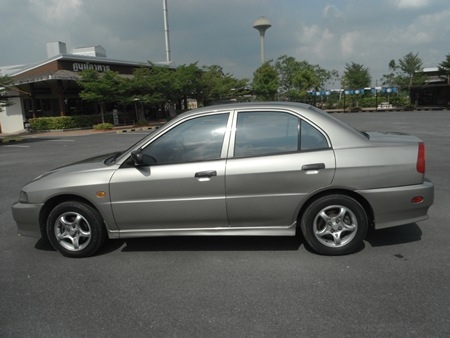 ขายรถสวย รถมือเดียว เครื่องดี สภาพพร้อมใช้ MITSUBISHI, LANCER 1.6 GLXi โฉม ท้ายเบนซ์ จัดไฟแนนซ์ได้เต็ม