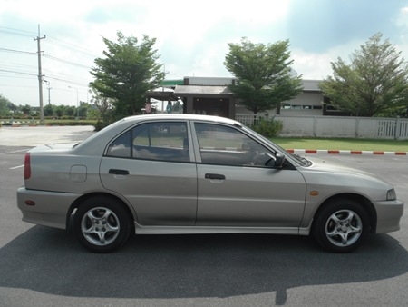 ขายรถสวย รถมือเดียว เครื่องดี สภาพพร้อมใช้ MITSUBISHI, LANCER 1.6 GLXi โฉม ท้ายเบนซ์ จัดไฟแนนซ์ได้เต็ม