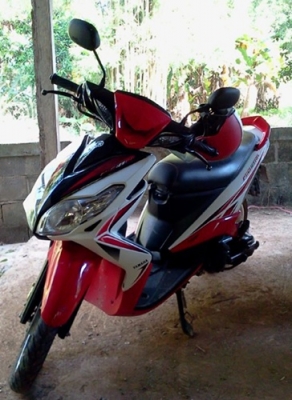 ขาย YAMAHA MIO รุ่น 125 RR ราคา 3 หมื่น สนใจติดต่อ 085-663-4038 (คุณคำ)