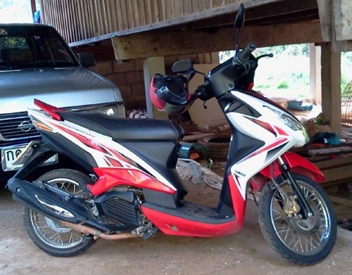ขาย YAMAHA MIO รุ่น 125 RR ราคา 3 หมื่น สนใจติดต่อ 085-663-4038 (คุณคำ)