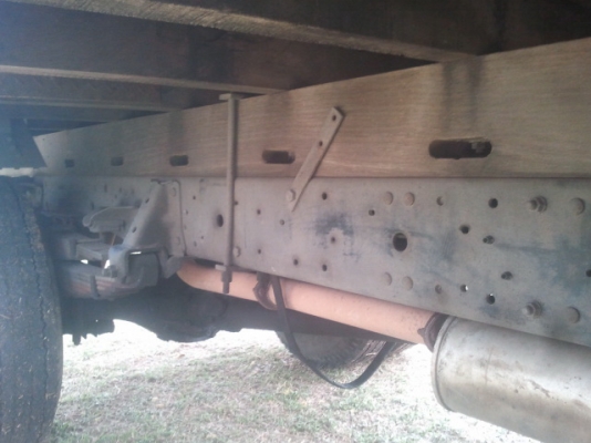 ขาย NPR 120 ยาว 5 เมตรสภาพเดิมๆ ไม่เคยทำสี เครื่องเดินนิ่มมาก แชชซีสวยครับ