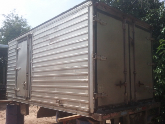 ขายตู้แห้ง ยกลงจาก NPR 115 ยาว 4.3 เมตร สภาพพร้อมใช้ครับ