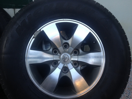 ล้อฟอร์จูนเนอร์16 ยาง 265/70/16 ปี 08 michelin crossterrain สวยๆถูกๆ ล้อฟอร์จูนเนอร์16 ยาง 265/70/16 ปี 08 michelin crossterrain สวยๆถูกๆ