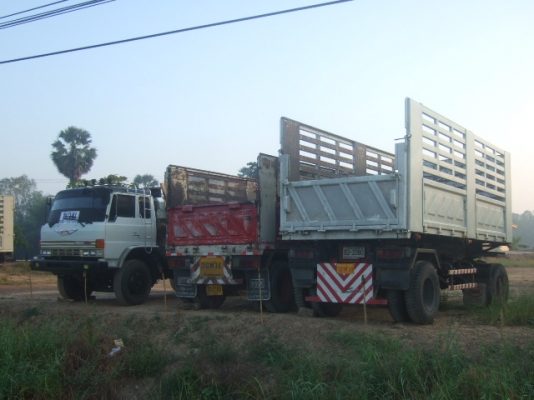 ขายลูกพ่วงดั๊มพ์สามมิตร