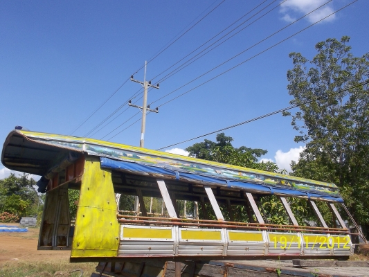 ขายหลังคาโดยสาร ใส่  115      110   ks  npr   ยาว  4.30 ,ม