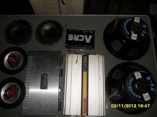 ขาย เครื่องเสียงติดรถยนต์ ทั้งหมด 13000 บาท T.088-875-9838 K.ae