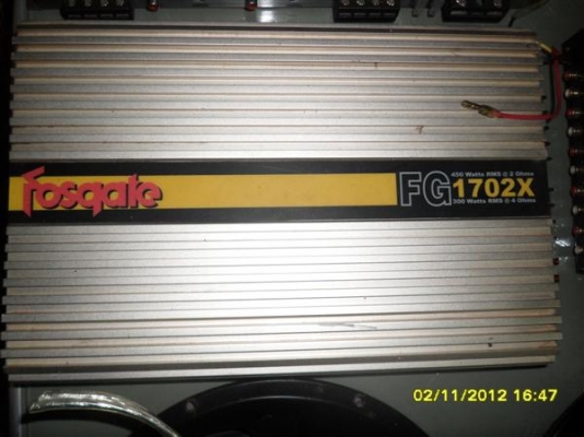 ขาย เครื่องเสียงติดรถยนต์ ทั้งหมด 13000 บาท T.088-875-9838 K.ae