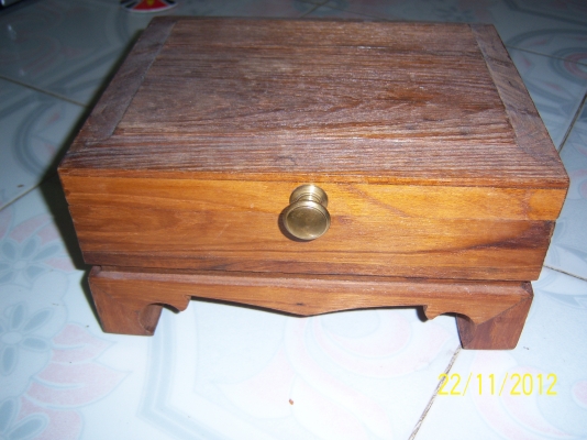 หีบไม้สัก