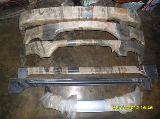 ขาย สเกริ์ต nonda civic FD mugen งาน ABS มี1ชุด สวยๆคุ้มๆ ชุดละ 5000 บาท T.088-875-9838 K.ae