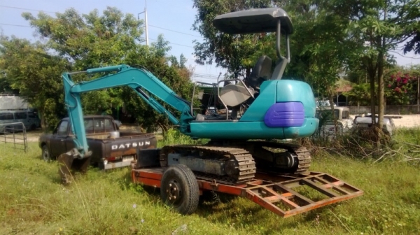 ขาย KOMUTSU PC30 รุ่น 7