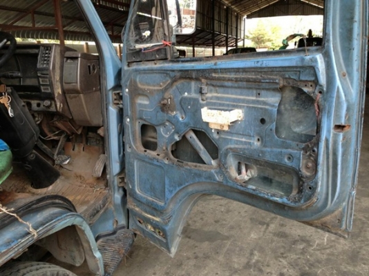 NPR59LU5 115แรง ห้างแท้ เกียร์ยาว หัวผุพื้นต้องเก็บงาน เครื่องดีช่วงล่างดี คัทรีสวย ติดต่อคุณไก่ 0861237456