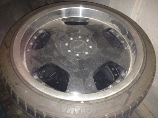 ขาย toyota crown 4ประตู แต่งvip มีแม๊กแถม