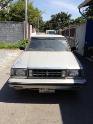ขาย toyota crown 4ประตู แต่งvip มีแม๊กแถม