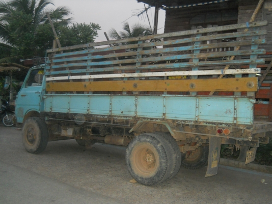 ขาย 6 ล้อ ISUZU 110 แรง เฟืองท้าย F พร้อมโอน พร้อมใช้งาน