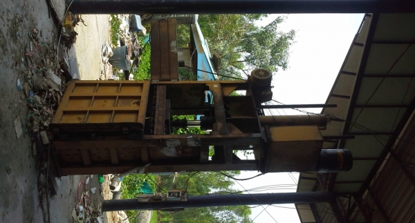 ขายเครื่องอัดกระดาษมือสองแนวตั้งด่วน