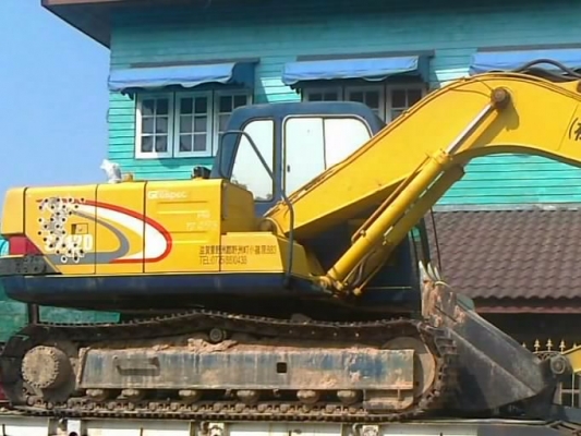 KOBELCO MARK III SK-120 สภาพรถเก่านอกเลยครับ มีเอกสารใบอินวอยซ์ครบพร้อม ภายในเก๋งแอร์เย็น ไฟฟ้าหน้าจอเต็มครบไม่มีขาด ช่วงล่างเต็มพร้อมทำงานได้เลย ราคาต่อรองได้นะครับ