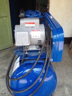 ขาย เครื่องปั้มลม 2สูบ 1แรง ยี่ห้อ tiger สภาพใหม่