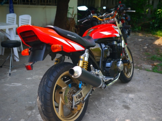 ขาย Yamaha xjr สภาพสวยกริ๊ป พร้อมท่อสูตรเสียงหวานๆ 55000โทร0803355484