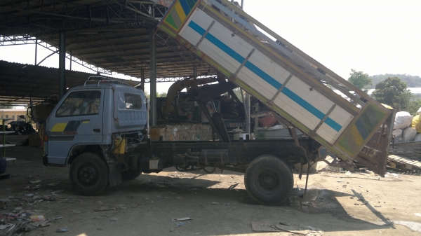 npr 115ดั้มมิเนียม. เกียรใหญ่Rocky. npr 115ดั้มมิเนียม. เกียรใหญ่Rocky.