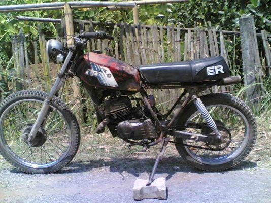 ขาย SUZUKI TS125 เล่มทะเบียน(ยังไม่ได้ตามชุดโอน)ขาย 3900 บาท