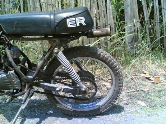 ขาย SUZUKI TS125 เล่มทะเบียน(ยังไม่ได้ตามชุดโอน)ขาย 3900 บาท ขาย SUZUKI TS125 เล่มทะเบียน(ยังไม่ได้ตามชุดโอน)ขาย 3900 บาท