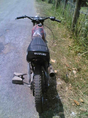 ขาย SUZUKI TS125 เล่มทะเบียน(ยังไม่ได้ตามชุดโอน)ขาย 3900 บาท ขาย SUZUKI TS125 เล่มทะเบียน(ยังไม่ได้ตามชุดโอน)ขาย 3900 บาท
