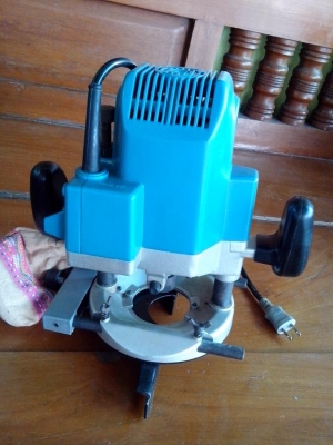 ขายเครื่องฉลุไำม้(Router) มือสอง ขนาด 1/2"ขายถูก