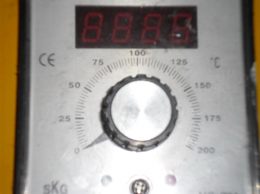 ขายตู้อบสีครับมือสองเพิ่งใช้ได้ 6 เดือน   ราคาต่อรองได้ครับ