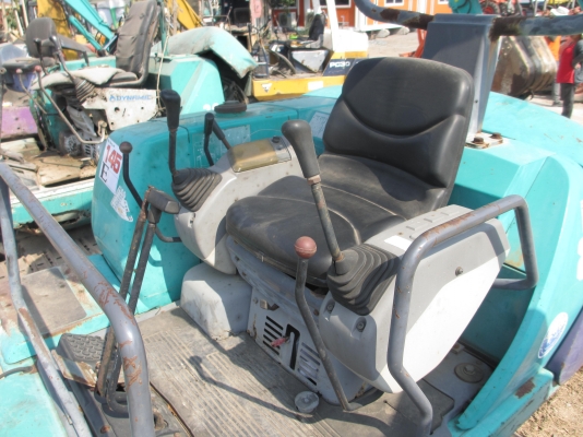 KOMATSU PC25-1  เก่านอก เอวแน่น ปั็มแรง สภาพพร้อมใช้ สุดๆเอาไปแบ่งกันใช้ได้เลยครับ   น้องร็อค จัดหั้ย สนใจโทร สอบถามได้ 081-8535656