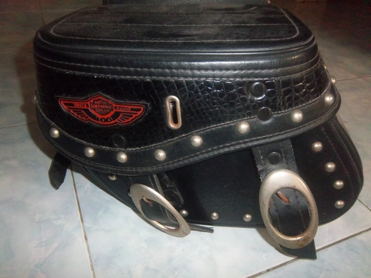 ขายกระเป๋าหนังใส่ท้ายมอเตอร์ไซด์//ขายให้พี่ที่ในเมืองระยองเรียบร้อยแล้วครับ