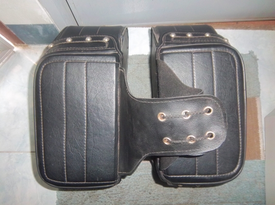 ขายกระเป๋าหนังใส่ท้ายมอเตอร์ไซด์//ขายให้พี่ที่ในเมืองระยองเรียบร้อยแล้วครับ