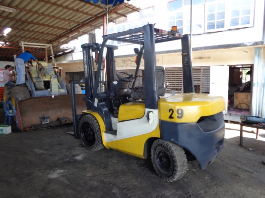 ขายรถฟอร์คลิฟท์ TCM FD25T6 สภาพดี สนใจติดต่อคุณรัตนศักดิ์ โทร.081-7621704