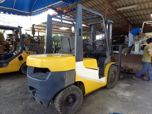 ขายรถฟอร์คลิฟท์ TCM FD25T6 สภาพดี สนใจติดต่อคุณรัตนศักดิ์ โทร.081-7621704