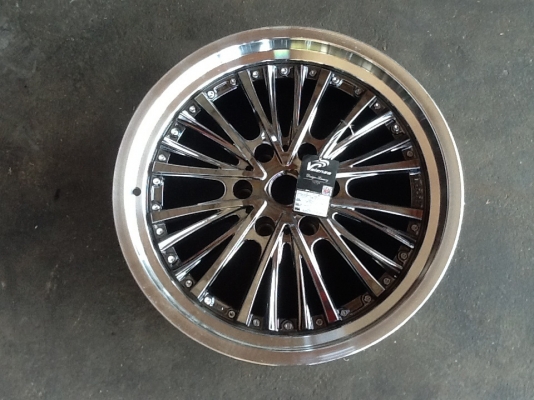 ขายแม็กขอบ 20 กว้าง9 ET25 6รู มีแค่คู่เดียว