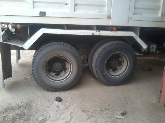 ขายรถสิบล้อ 1 คู่ ราคาแสนถูก