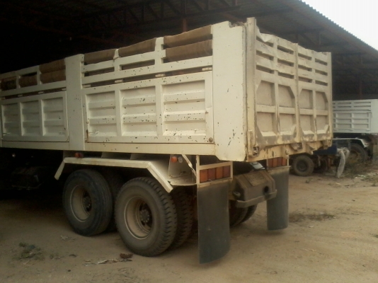 ขายรถสิบล้อ 1 คู่ ราคาแสนถูก