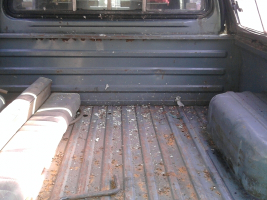 ขาย มาสด้าแฟมิเลียแคปเล็กครับ 0891347860 ธวัช แก้วสินชัย