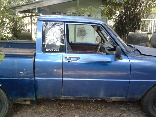 ขาย มาสด้าแฟมิเลียแคปเล็กครับ 0891347860 ธวัช แก้วสินชัย