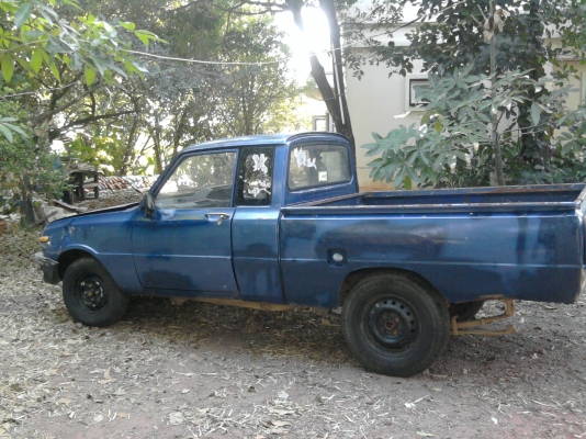 ขาย มาสด้าแฟมิเลียแคปเล็กครับ 0891347860 ธวัช แก้วสินชัย