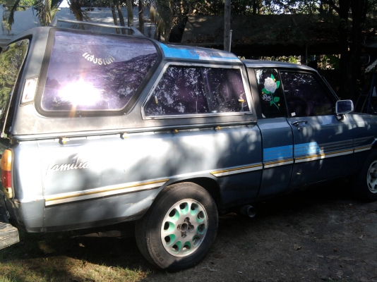 ขาย มาสด้าแฟมิเลียแคปเล็กครับ 0891347860 ธวัช แก้วสินชัย