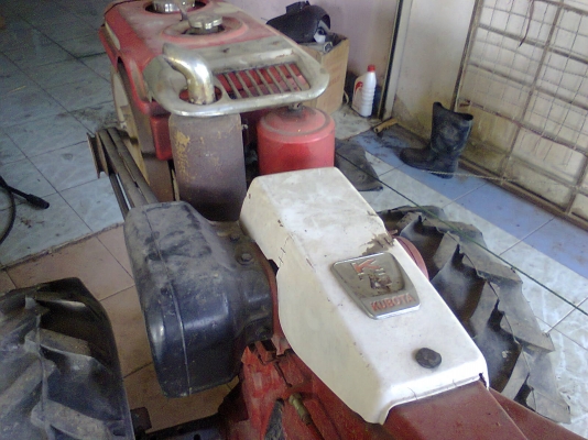 ต้องการขายรถไถเดินตามสภาพพร้อมใช้งาน