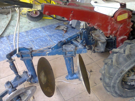 ต้องการขายรถไถเดินตามสภาพพร้อมใช้งาน