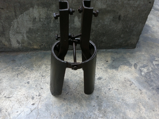 จอบขุดคุ่ หรือมือผีนั่นแหละครับ